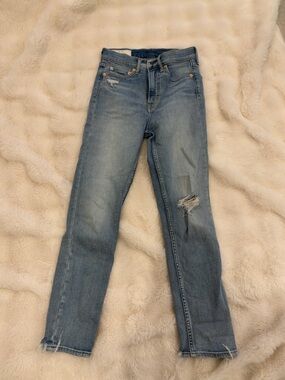 Gap Light Blue Distressed Women’s Jeans